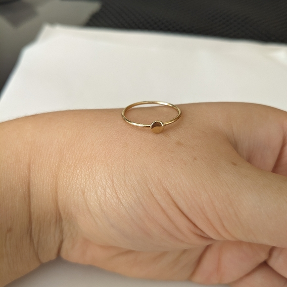 Gold Tone Ring with Circle - Picture 4 of 4